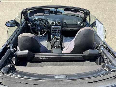 2005 Mazda MX-5 Miata