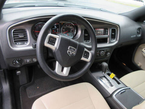 2013 Dodge Charger SE