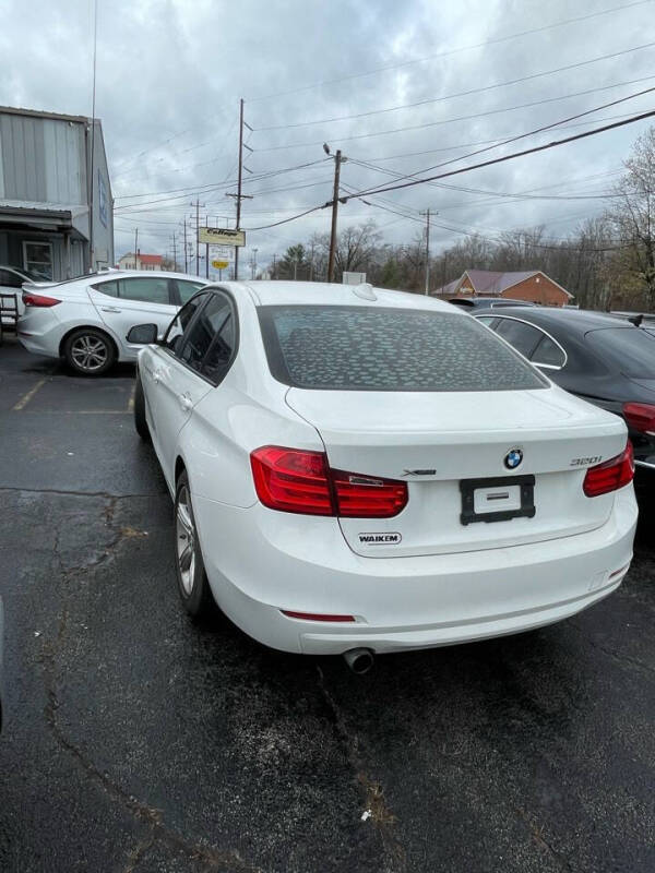 2014 BMW 3 Series 320i photo 4