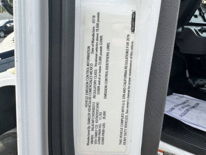 2019 Freightliner M2 106