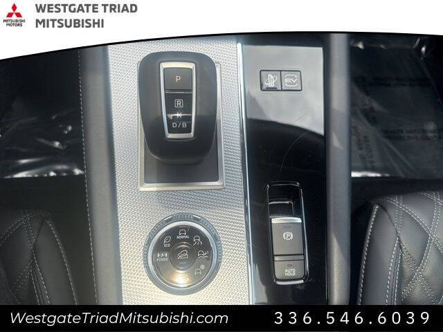 2025 Mitsubishi Outlander PHEV SEL