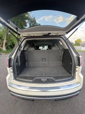 2015 GMC Acadia SLE-2