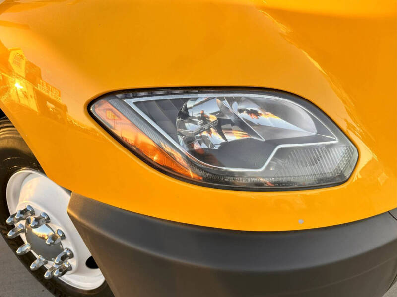 2019 International LT625