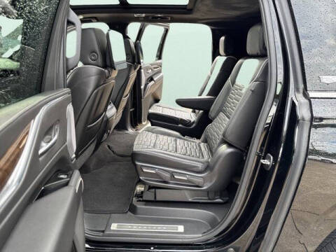 2022 Cadillac Escalade ESV Premium Luxury Platinum