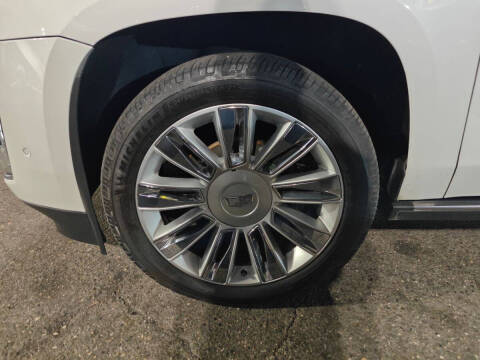 2019 Cadillac Escalade Platinum