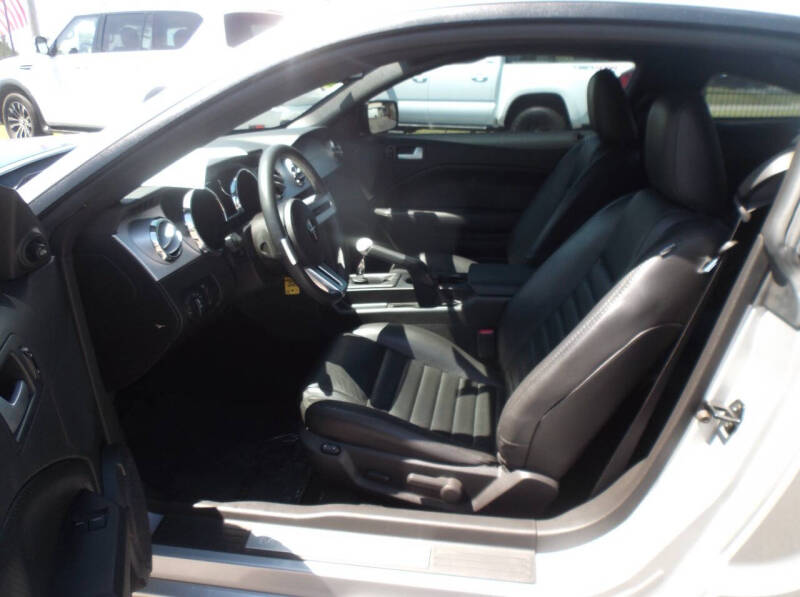 2009 Ford Mustang GT Deluxe