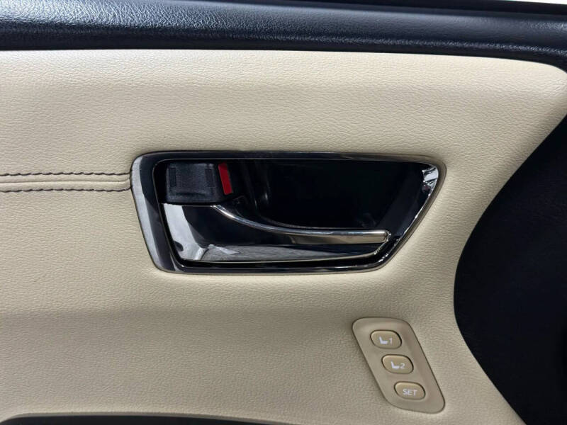 2018 Toyota Avalon Hybrid Limited