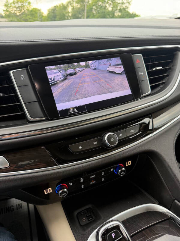 2021 Buick Enclave Essence