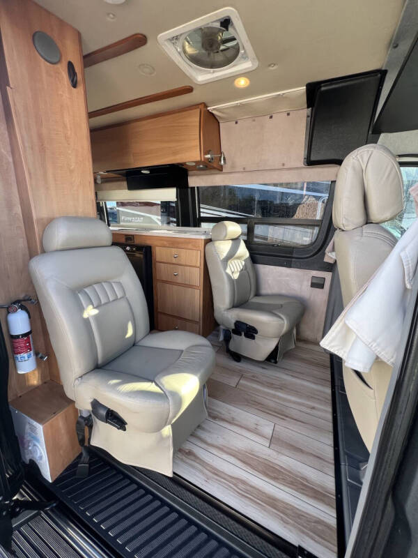 2009 Winnebago ERA 170XL Class B