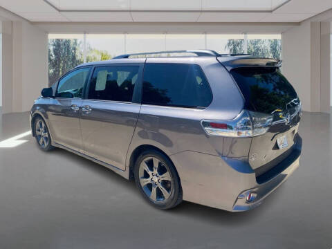 2015 Toyota Sienna