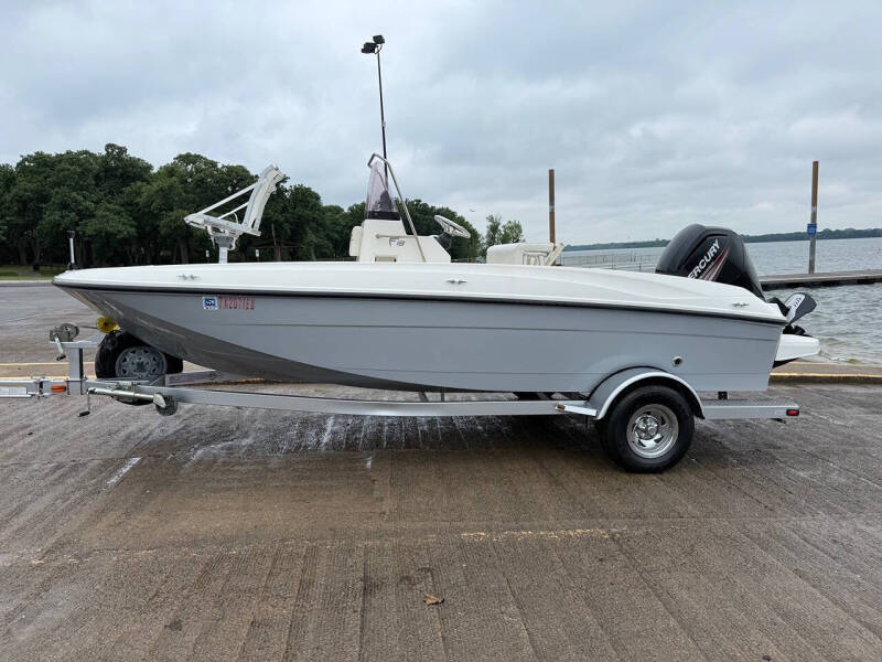 2019 Bayliner Element F18