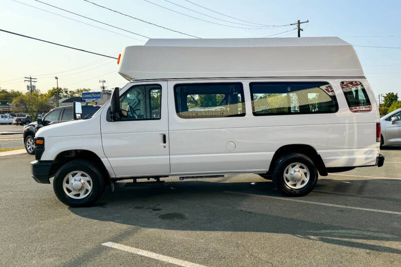2011 Ford E-Series E-350 SD