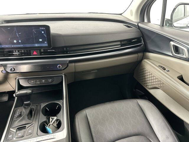 2025 Kia Carnival LXS