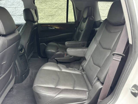 2016 Cadillac Escalade Standard