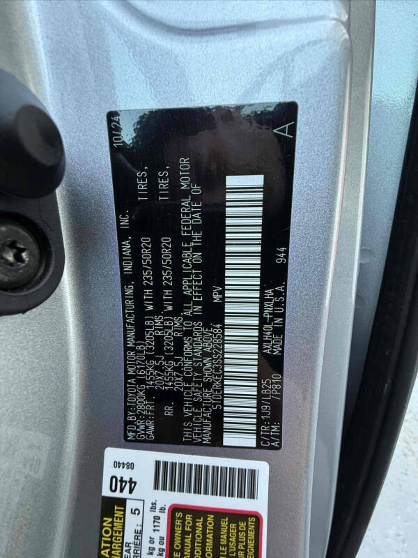 2025 Toyota Sienna Platinum 7-Passenger