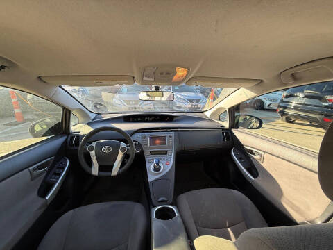2014 Toyota Prius Two