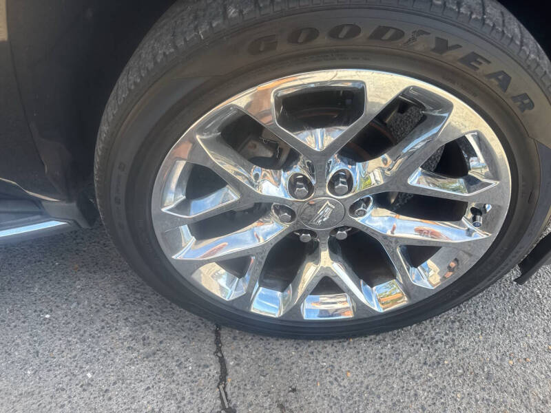 2017 Cadillac Escalade Luxury