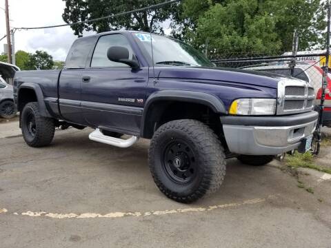 1998 Dodge Ram Pickup 2500 for sale at Universal Auto Sales in Salem OR
