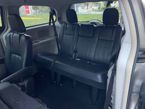 2014 Chrysler Town and Country Touring