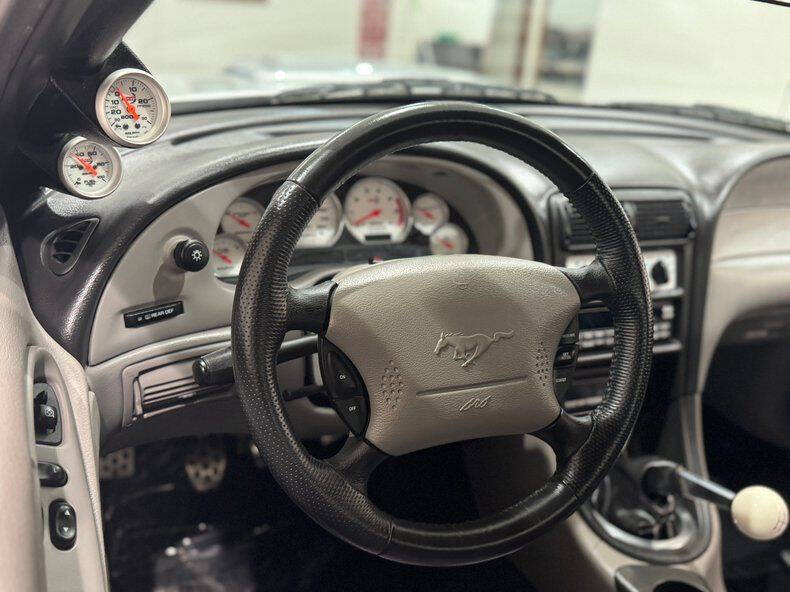 2000 Ford Mustang