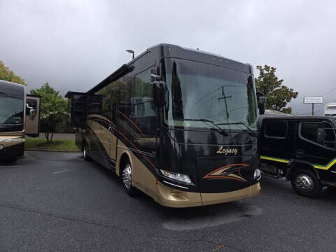 2018 Forest River Legacy SR 340