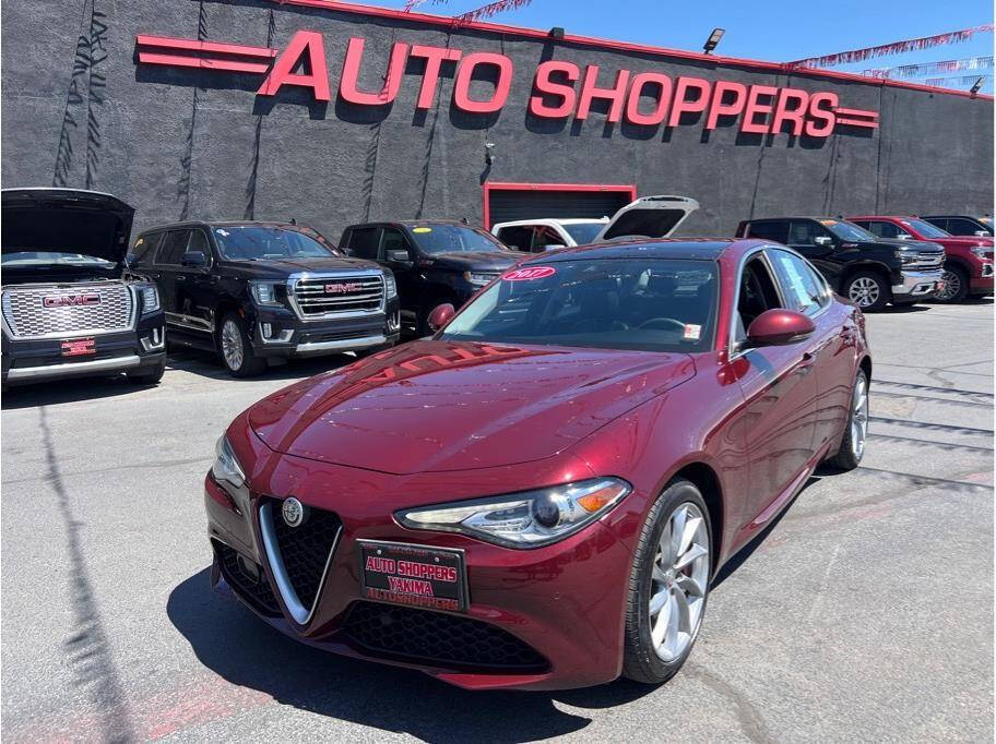 Red 2017 Alfa Romeo Giulia Base AWD Base 4dr Sedan 1