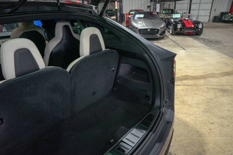 2022 Tesla Model X Plaid