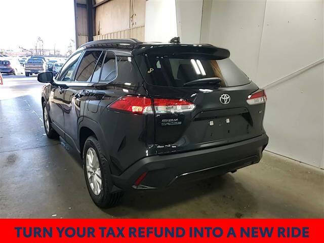 2024 Toyota Corolla Cross LE
