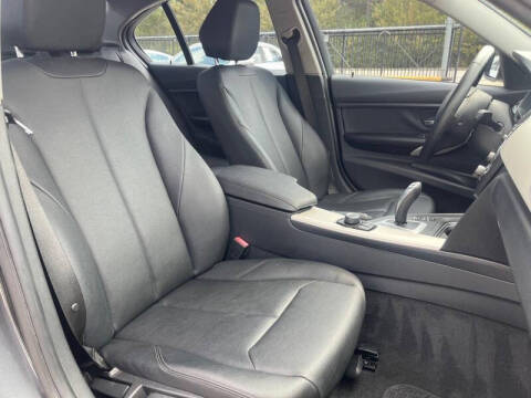 2014 BMW 3 Series 320i