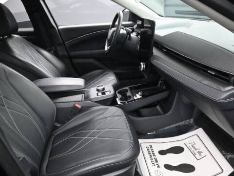 2024 Ford Mustang Mach-E Select