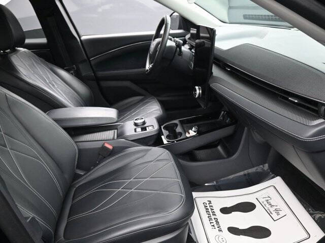 2024 Ford Mustang Mach-E Select