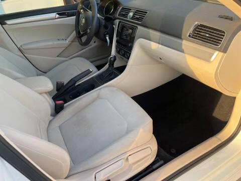 2017 Volkswagen Passat 1.8T S