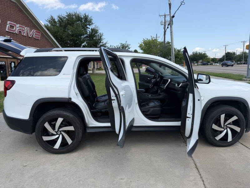 2020 GMC Acadia SLT