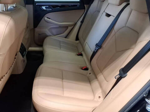 2022 Porsche Macan S