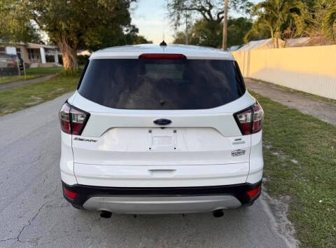 2017 Ford Escape SE