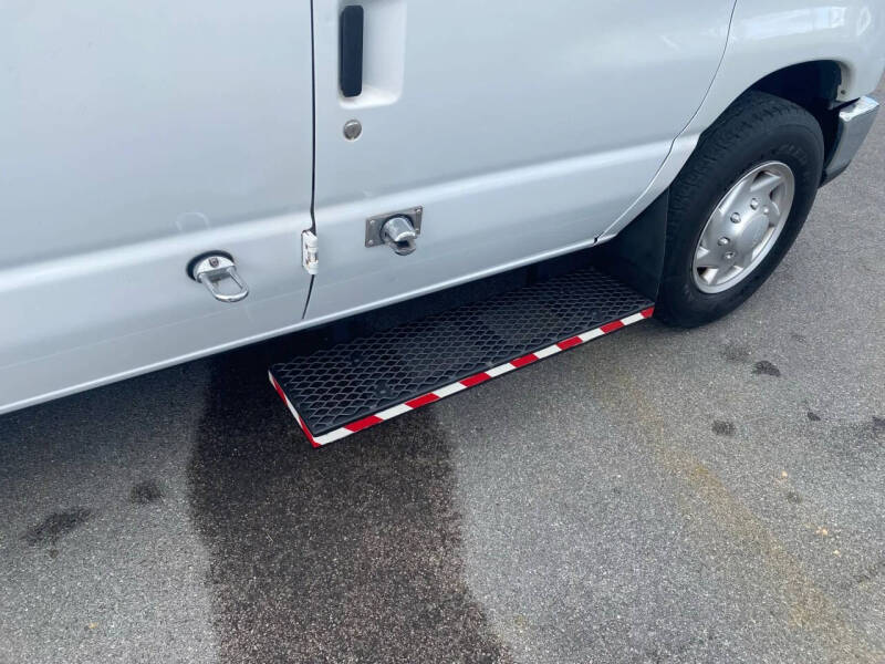 2012 Ford E-Series E-350 SD