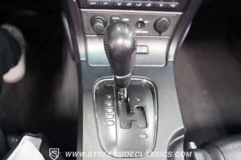 2004 Ford Thunderbird Deluxe