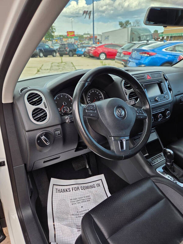 2011 Volkswagen Tiguan SEL 4Motion