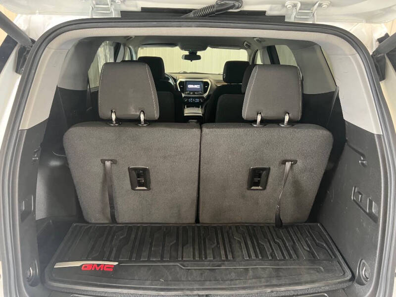 2023 GMC Acadia SLE