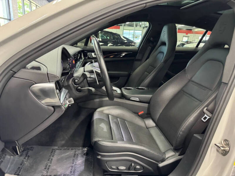 2022 Porsche Panamera 4S E-Hybrid