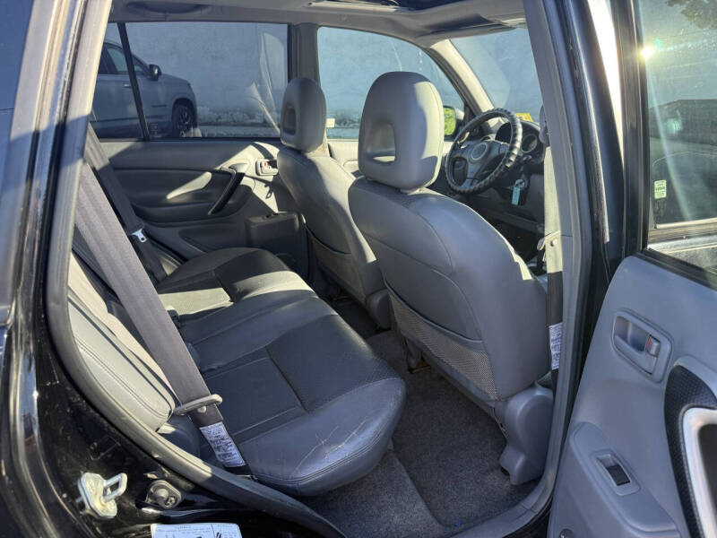 2003 Toyota RAV4