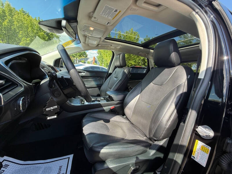 2020 Ford Edge Titanium