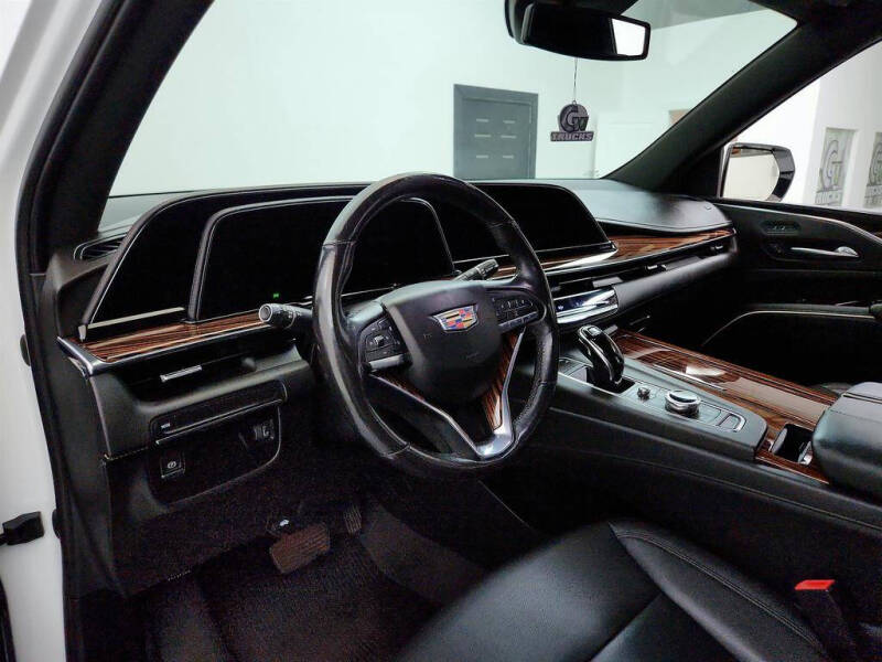 2022 Cadillac Escalade ESV Luxury