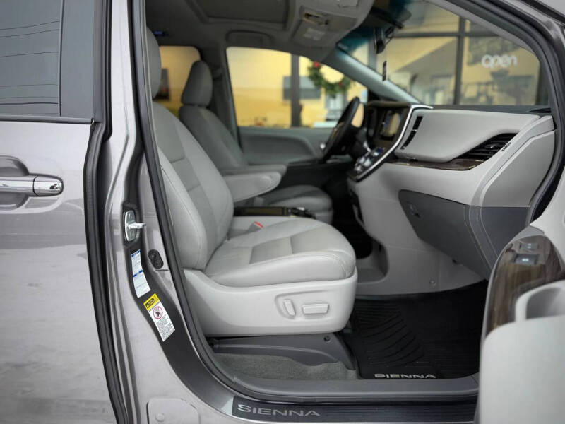 2017 Toyota Sienna