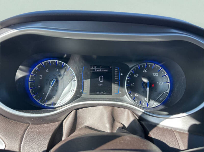 2017 Chrysler Pacifica Touring-L