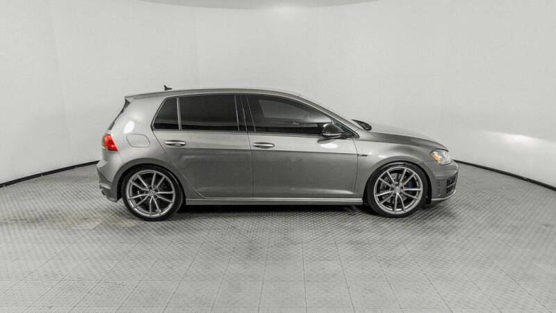 2017 Volkswagen Golf R 4Motion