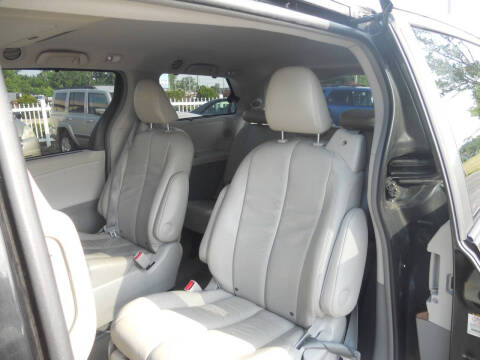 2012 Toyota Sienna XLE 7-Passenger