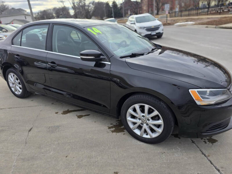 2014 Volkswagen Jetta for sale at Apollo Auto Sales LLC in Sioux City IA