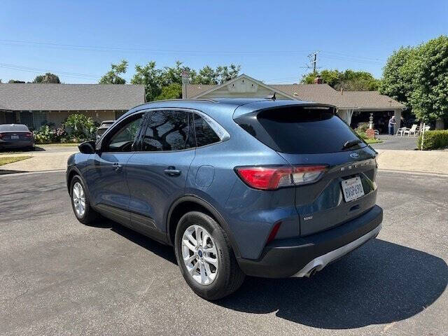2020 Ford Escape SE