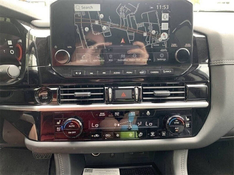 2025 Nissan Pathfinder Platinum